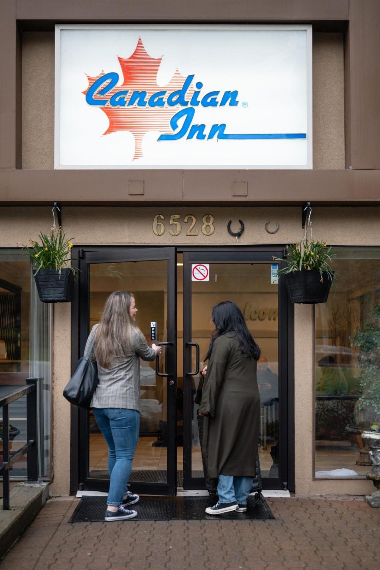 Canadian Inn Суррей Екстер'єр фото