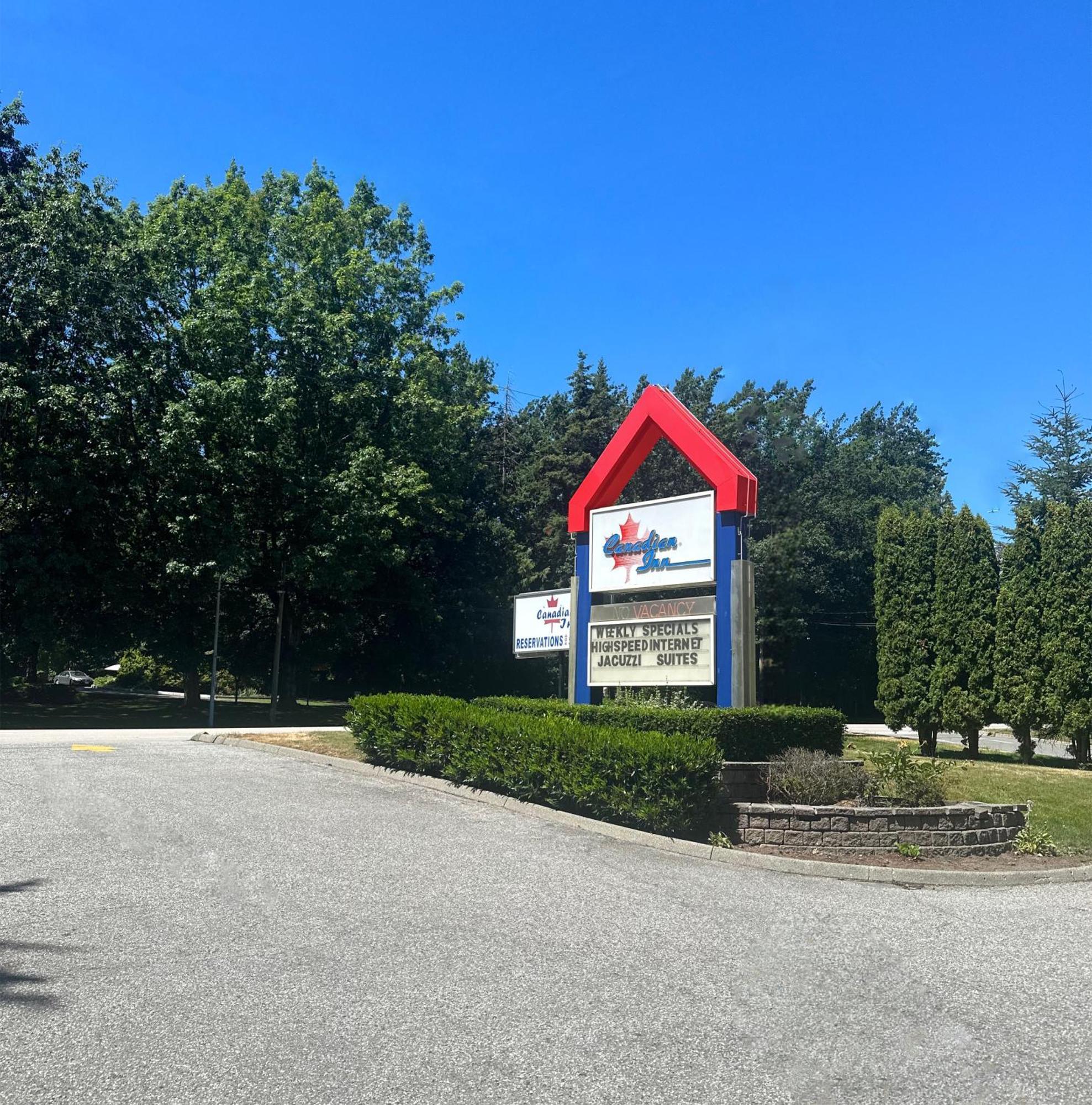 Canadian Inn Суррей Екстер'єр фото