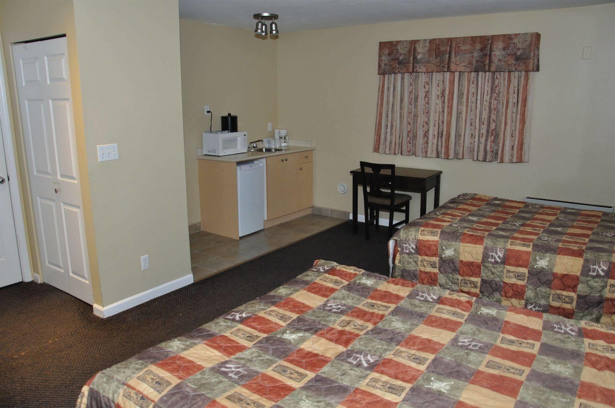 Canadian Inn Суррей Екстер'єр фото